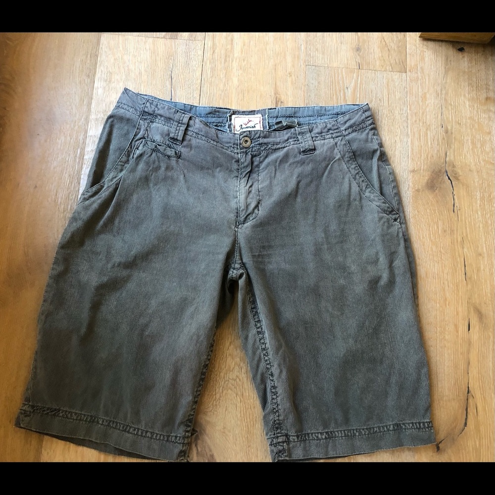 Jeremiah Green shorts size 38 Price Firm !